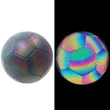 Laden Sie das Bild in den Galerie-Viewer, Reflektierender leuchtender Fußball