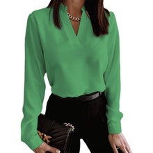 Laden Sie das Bild in den Galerie-Viewer, Locker bedrucktes Hemd mit V-Ausschnitt