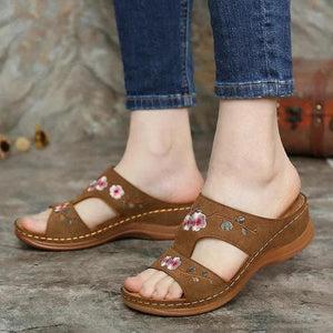 Damen handgemachte lässige hohle Blumensandalen