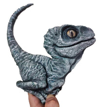 Laden Sie das Bild in den Galerie-Viewer, Lebendige Dinosaurier-Dekoration