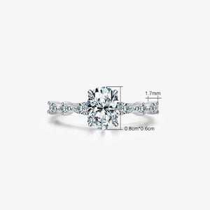 Trendiger ovaler Diamantring