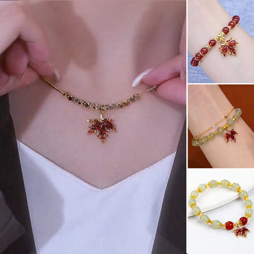Roter Ahornblatt-Schmuck