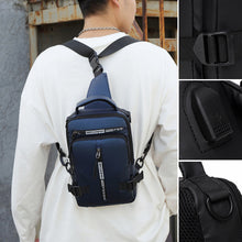 Laden Sie das Bild in den Galerie-Viewer, Umhängetasche mit USB-Ladegerät