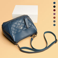 Laden Sie das Bild in den Galerie-Viewer, Rhomboid Tasche aus gekörntem Leder