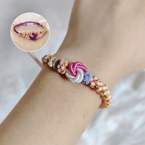 Geflochtenes Armband mit Pfirsichblütenknoten