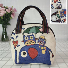 Laden Sie das Bild in den Galerie-Viewer, Bestickte Tasche aus Muschelsegeltuch