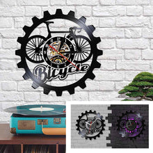 Laden Sie das Bild in den Galerie-Viewer, Kreative Schallplatten-Wanduhr