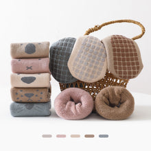 Laden Sie das Bild in den Galerie-Viewer, Herbst Winter Baby Socken Kinder Bodensocken
