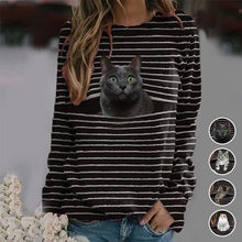 Laden Sie das Bild in den Galerie-Viewer, Gestreiftes T-Shirt mit Katzen-Print