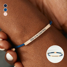 Laden Sie das Bild in den Galerie-Viewer, Armband „GOD IS IN CTRL“