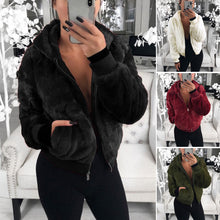 Laden Sie das Bild in den Galerie-Viewer, Plüschjacke mit Kapuze