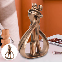 Laden Sie das Bild in den Galerie-Viewer, Paar Umarmung Harz Ornament