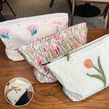Laden Sie das Bild in den Galerie-Viewer, Niedliche Blumen Make-up-Tasche