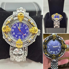 Laden Sie das Bild in den Galerie-Viewer, Schädel Armbanduhr