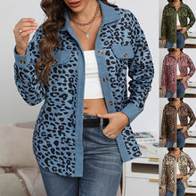 Laden Sie das Bild in den Galerie-Viewer, Cordjacke mit Leopardenmuster
