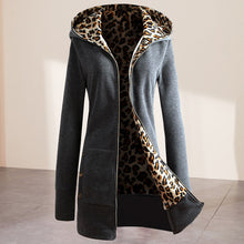 Laden Sie das Bild in den Galerie-Viewer, Plüsch-Sweatshirt mit Leopardenprint und Reißverschluss