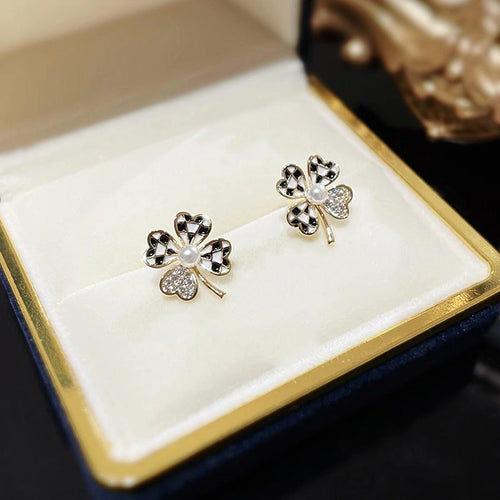 Kontrastfarbe Klee Ohrstecker