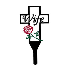 Laden Sie das Bild in den Galerie-Viewer, Gedenkkreuz auf dem Elternfriedhof