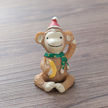 Laden Sie das Bild in den Galerie-Viewer, Harz Kleintier und Puppe Ornament