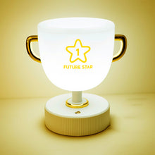 Laden Sie das Bild in den Galerie-Viewer, Trophäen-Stifthalter Wiederaufladbares USB-LED-Nachtlicht