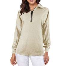 Laden Sie das Bild in den Galerie-Viewer, T-Shirt mit Revers und Reißverschluss