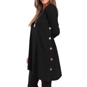 Kleid mit seitlichen Knöpfen