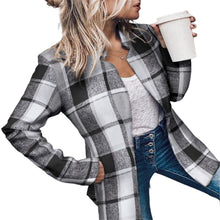 Laden Sie das Bild in den Galerie-Viewer, Trendiger Karierter Mantel