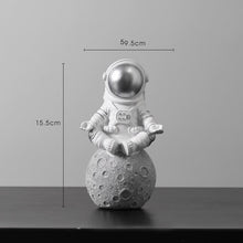 Laden Sie das Bild in den Galerie-Viewer, Niedliche Astronauten-Heimdekoration
