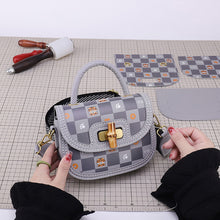 Laden Sie das Bild in den Galerie-Viewer, Neue Stylische DIY-Umhängetasche