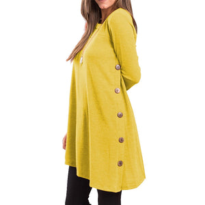 Kleid mit seitlichen Knöpfen