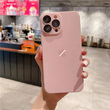 Laden Sie das Bild in den Galerie-Viewer, iPhone Klassische Mattierte Handyhülle