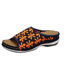 Laden Sie das Bild in den Galerie-Viewer, Retro Hohlblumensandalen mit rundem Kopf für Damen