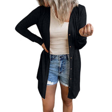 Laden Sie das Bild in den Galerie-Viewer, Einfarbige Strickjacke mit langen Ärmeln
