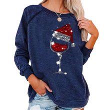 Laden Sie das Bild in den Galerie-Viewer, Weihnachts-Sweatshirt mit Weinglas-Print