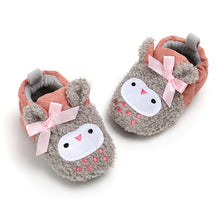 Laden Sie das Bild in den Galerie-Viewer, Babyschuhe aus Baumwolle