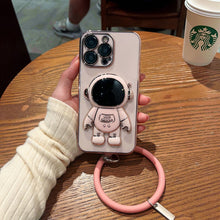 Laden Sie das Bild in den Galerie-Viewer, Astronautenhülle für iPhone mit Handschlaufe