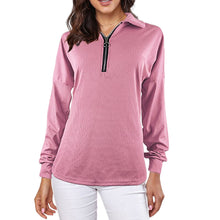 Laden Sie das Bild in den Galerie-Viewer, T-Shirt mit Revers und Reißverschluss