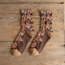 Laden Sie das Bild in den Galerie-Viewer, Geprägte Blumensocken aus Baumwolle