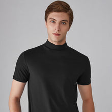 Laden Sie das Bild in den Galerie-Viewer, Schmal geschnittenes T-Shirt mit Stehkragen für Herren