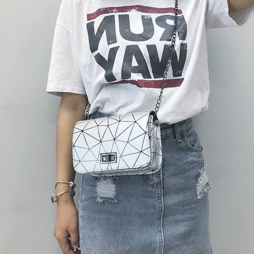 trendige kleine quadratische Umhängetasche mit einer Schulter