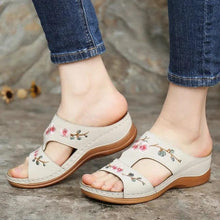 Laden Sie das Bild in den Galerie-Viewer, Damen handgemachte lässige hohle Blumensandalen